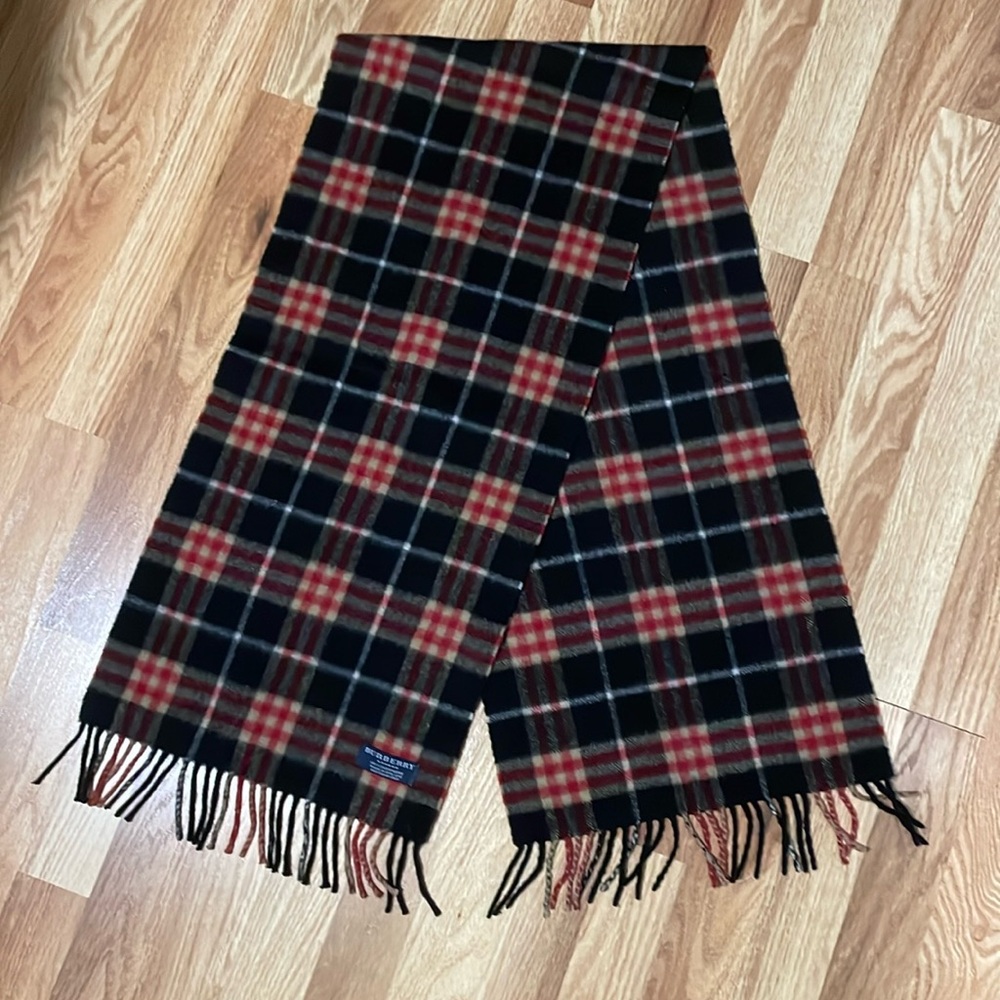 Burberry cashmere scarf. Very good preowned condition.